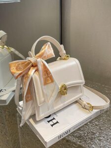 5d2231f1-3773-47c1-833a-5e8a2aa59bab