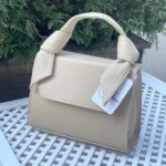 ecf9e3e3-f6c6-4ebb-8261-4989c8b9c6a8